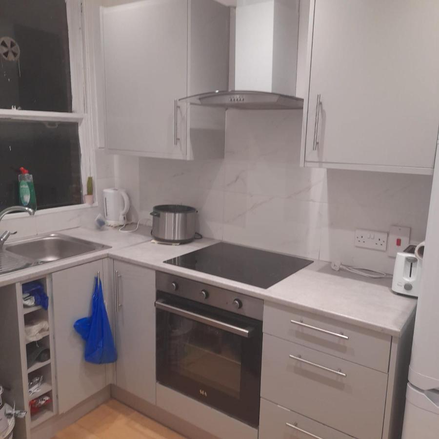 Self-Contained Flat On The 2Nd Floor You Will Share With One Other Guest, In A Family House 2 Minutes Walk From Tufnell Park Station 2Nd Floor With Stairs Londres Exterior foto